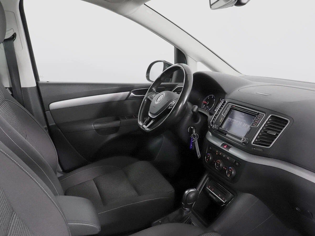 Volkswagen Sharan 2017, черный