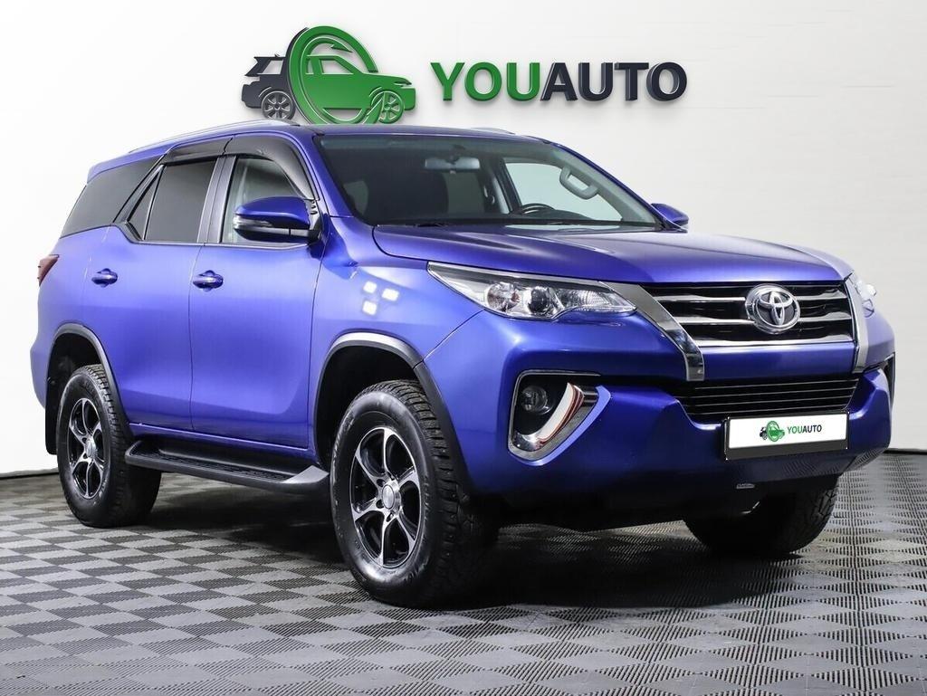 Toyota Fortuner 2018, синий