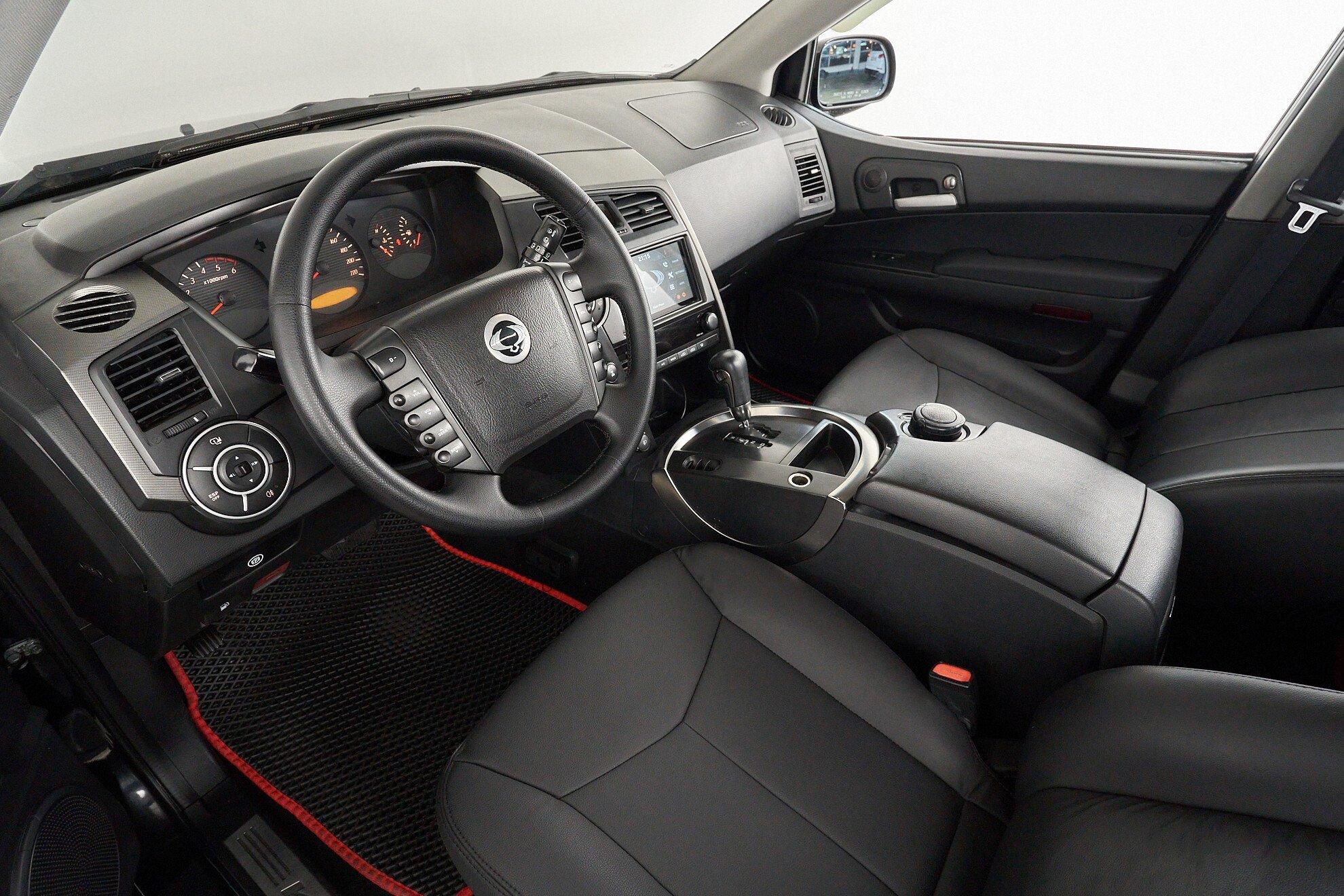 SsangYong Kyron 2013, черный