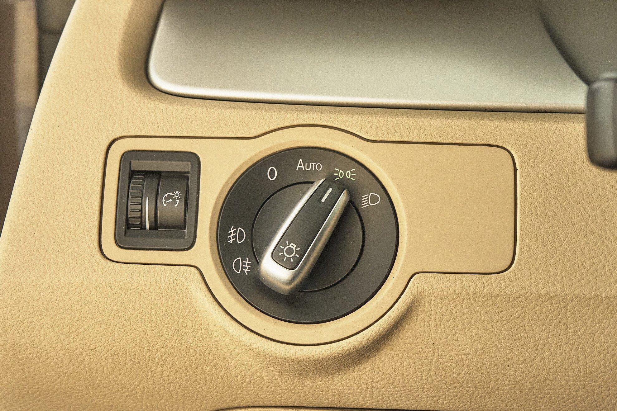 Volkswagen Passat CC 2011, серый