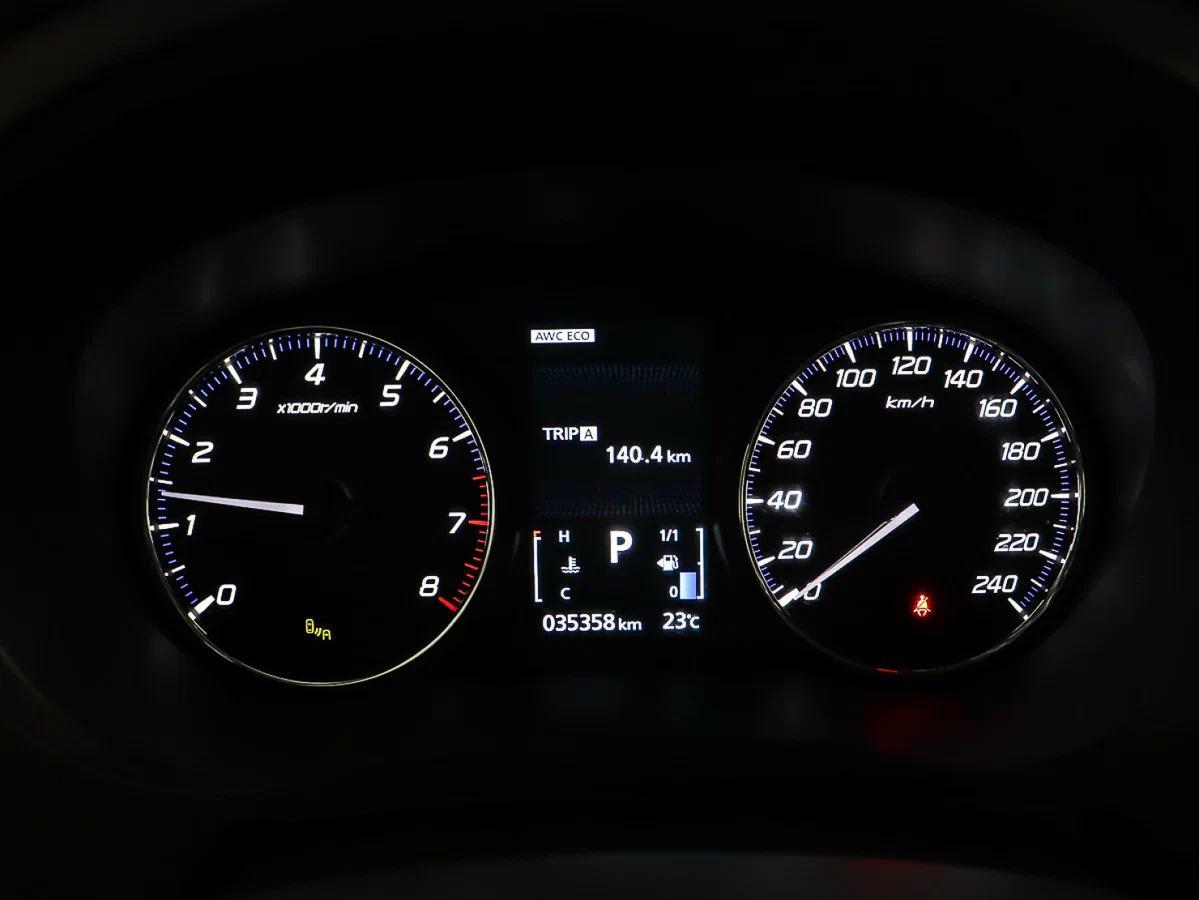 Mitsubishi Outlander 2022, черный
