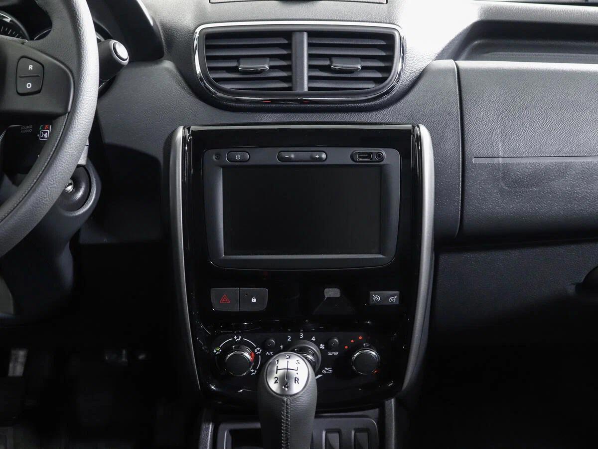 Nissan Terrano 2018, белый