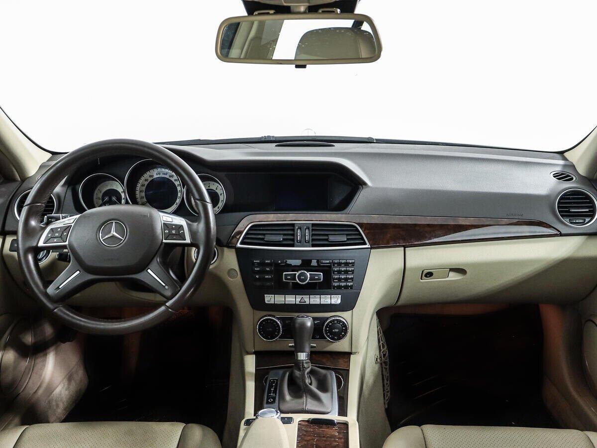 Mercedes-Benz C-Класс 2012, белый
