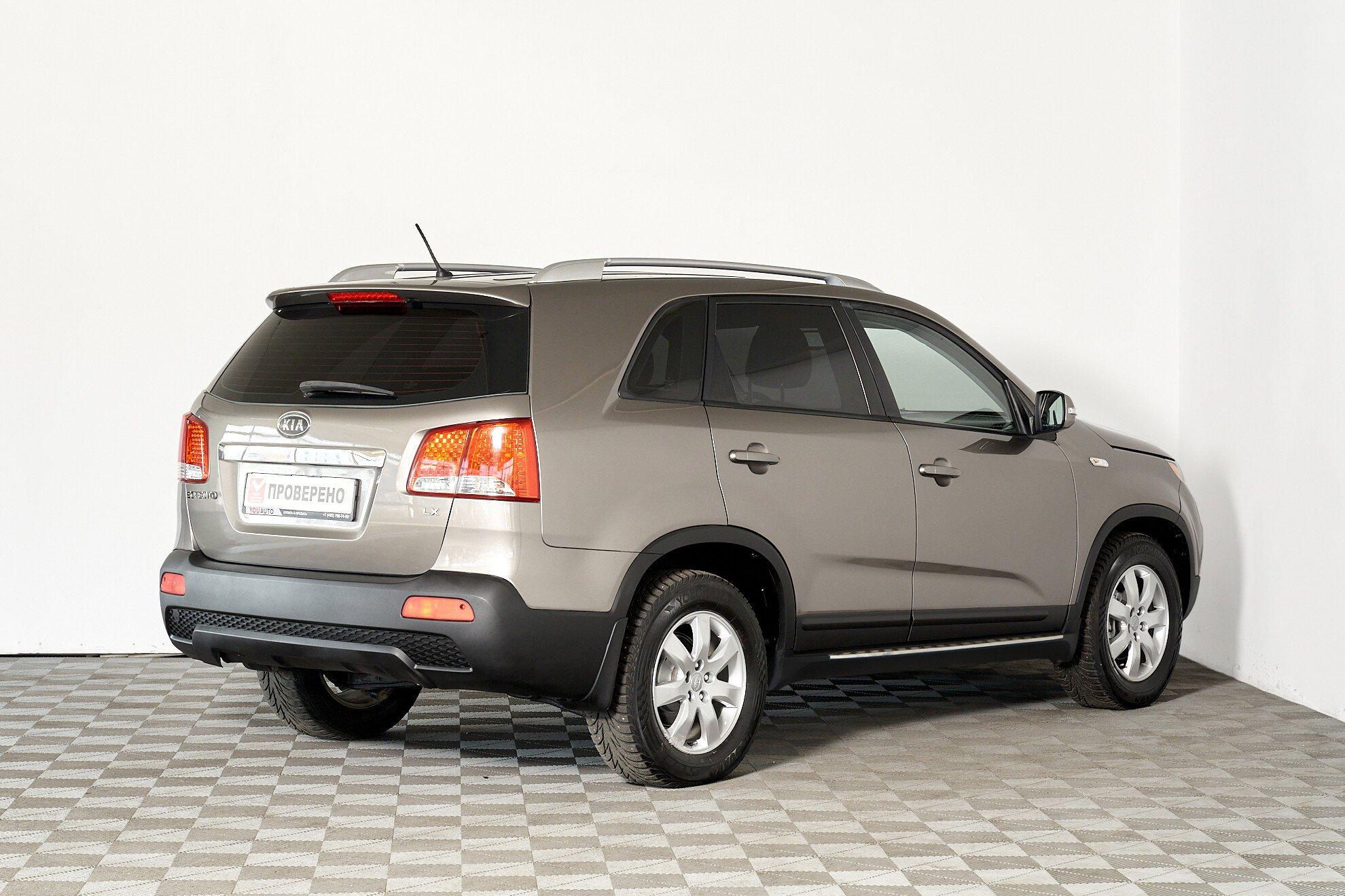Kia Sorento 2010, серый