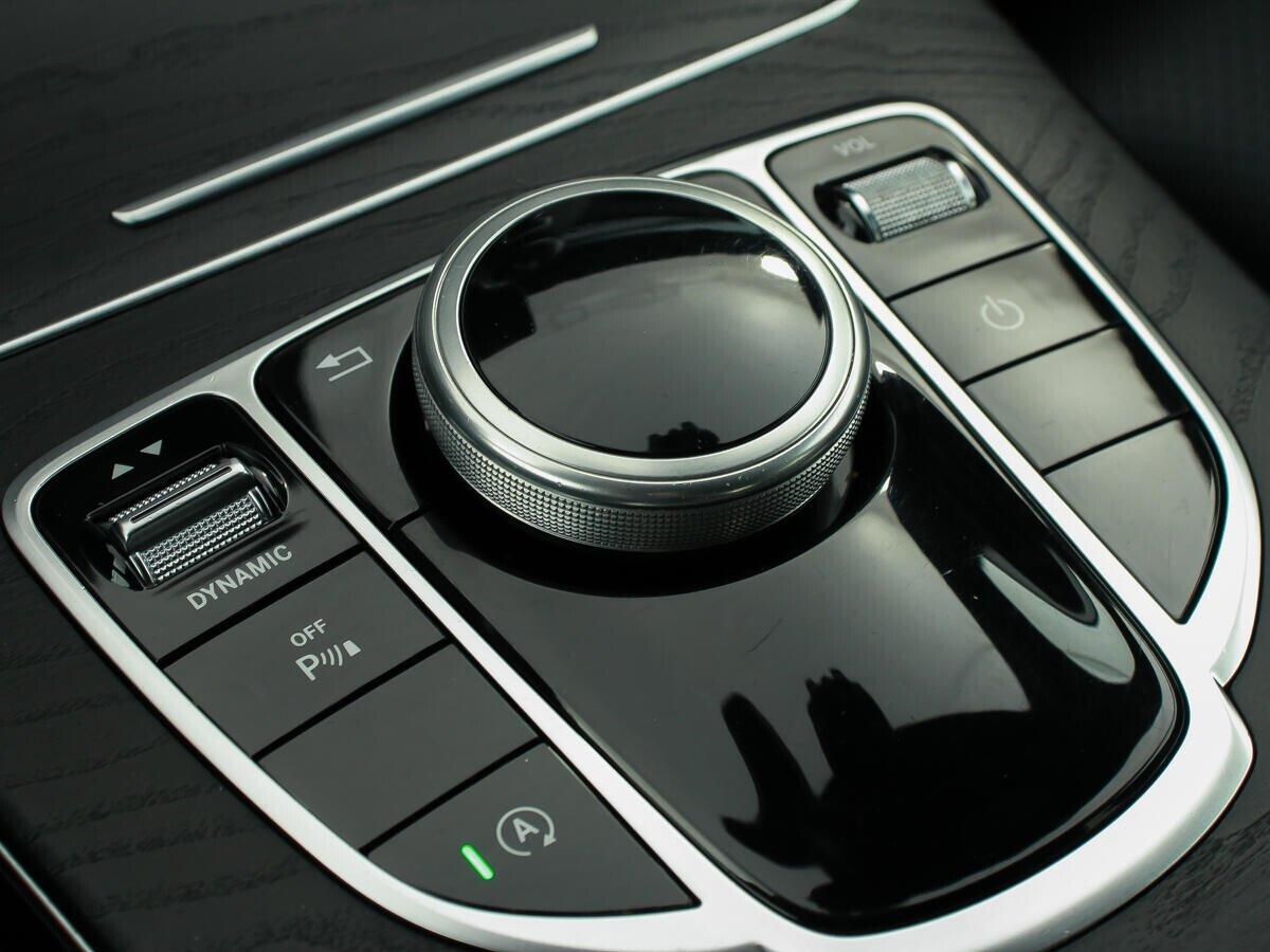 Mercedes-Benz C-Класс 2018, синий