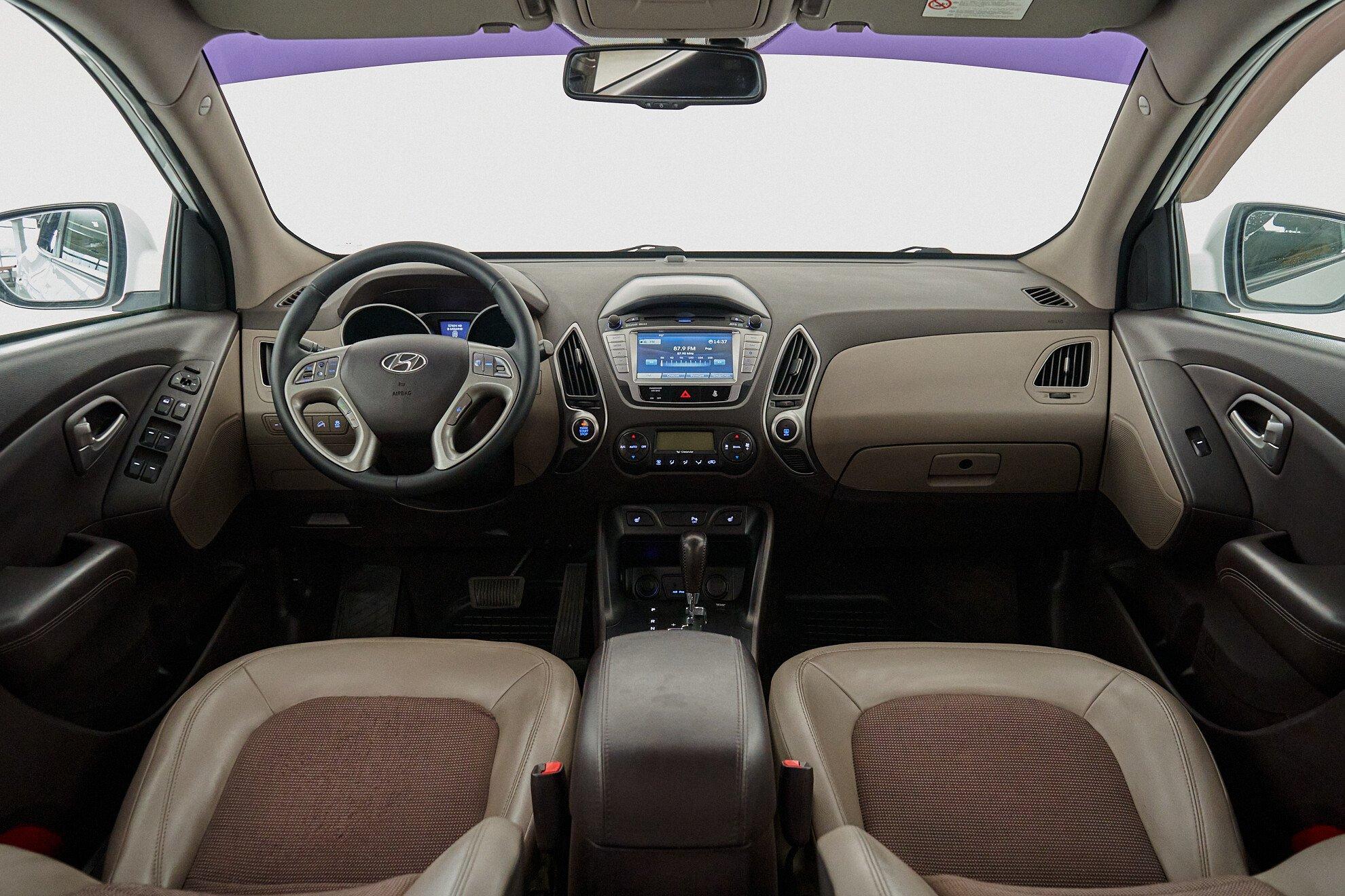 Hyundai ix35 2012, белый