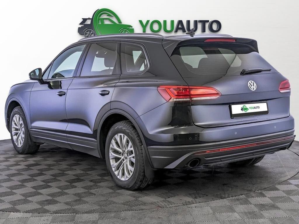 Volkswagen Touareg 2019, синий