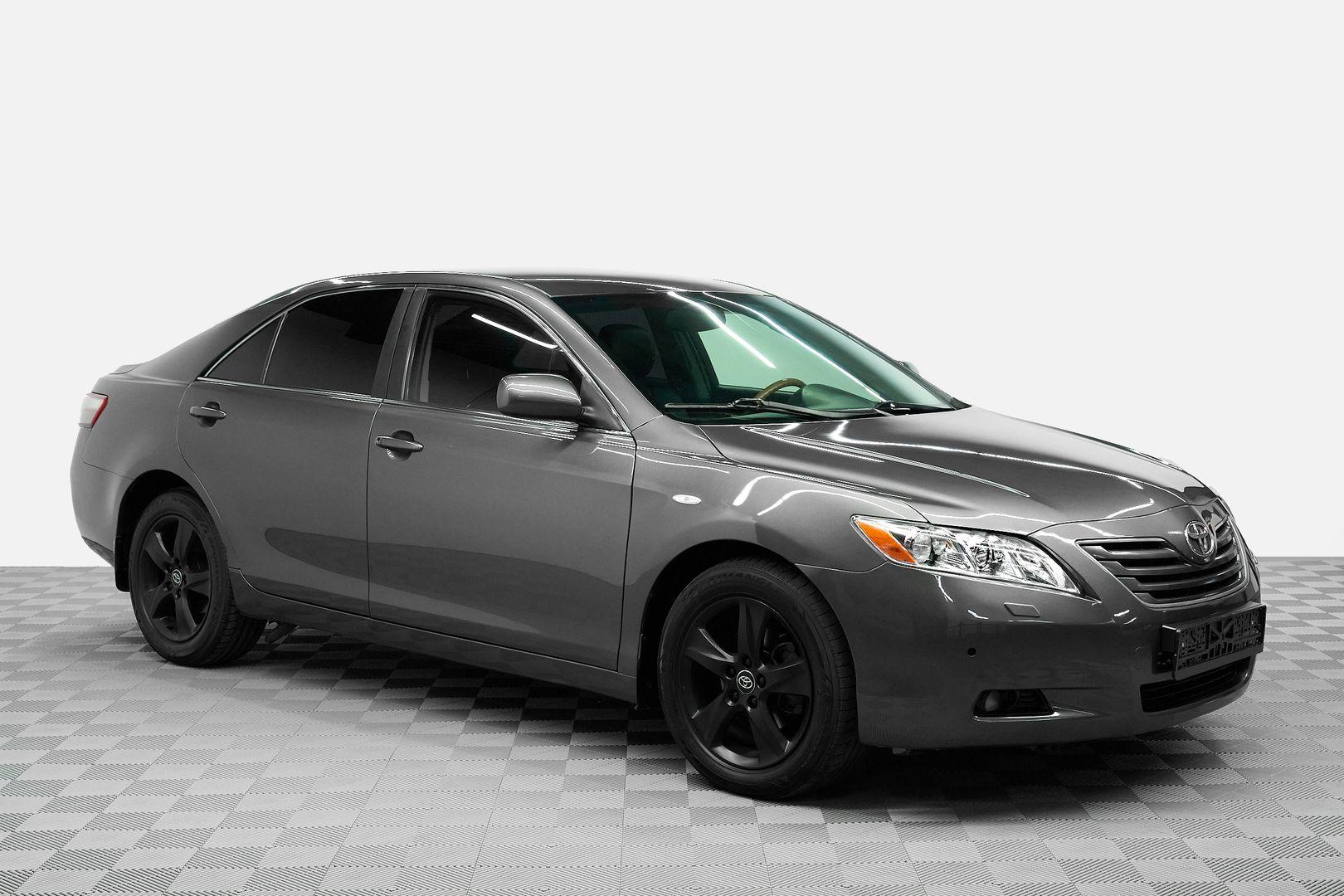 Toyota Camry 2008, серый