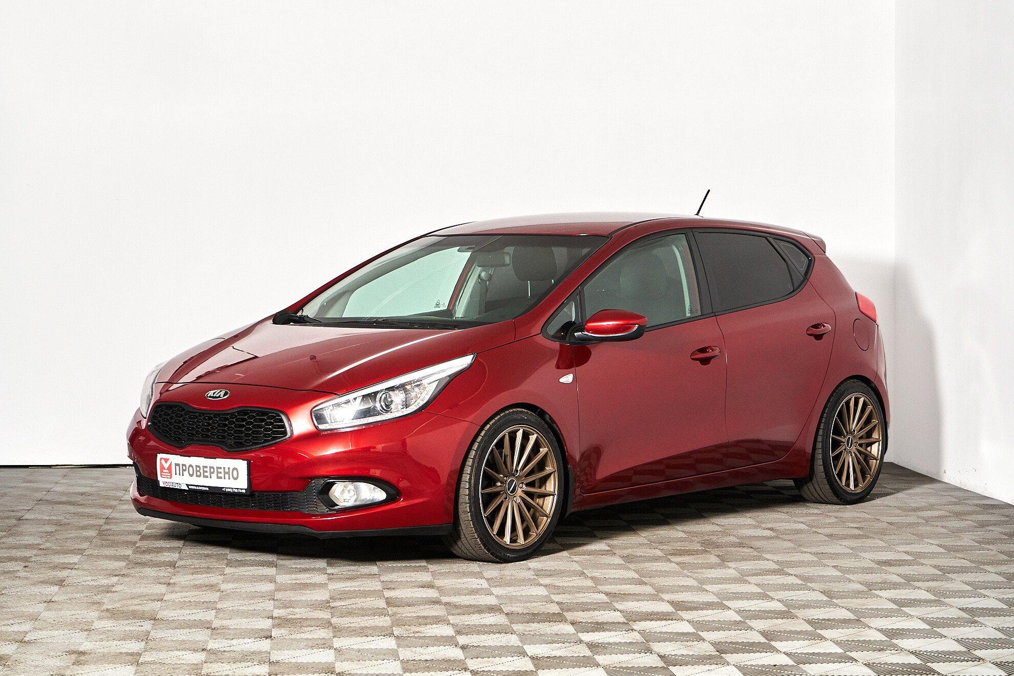 Kia Ceed 2012, красный