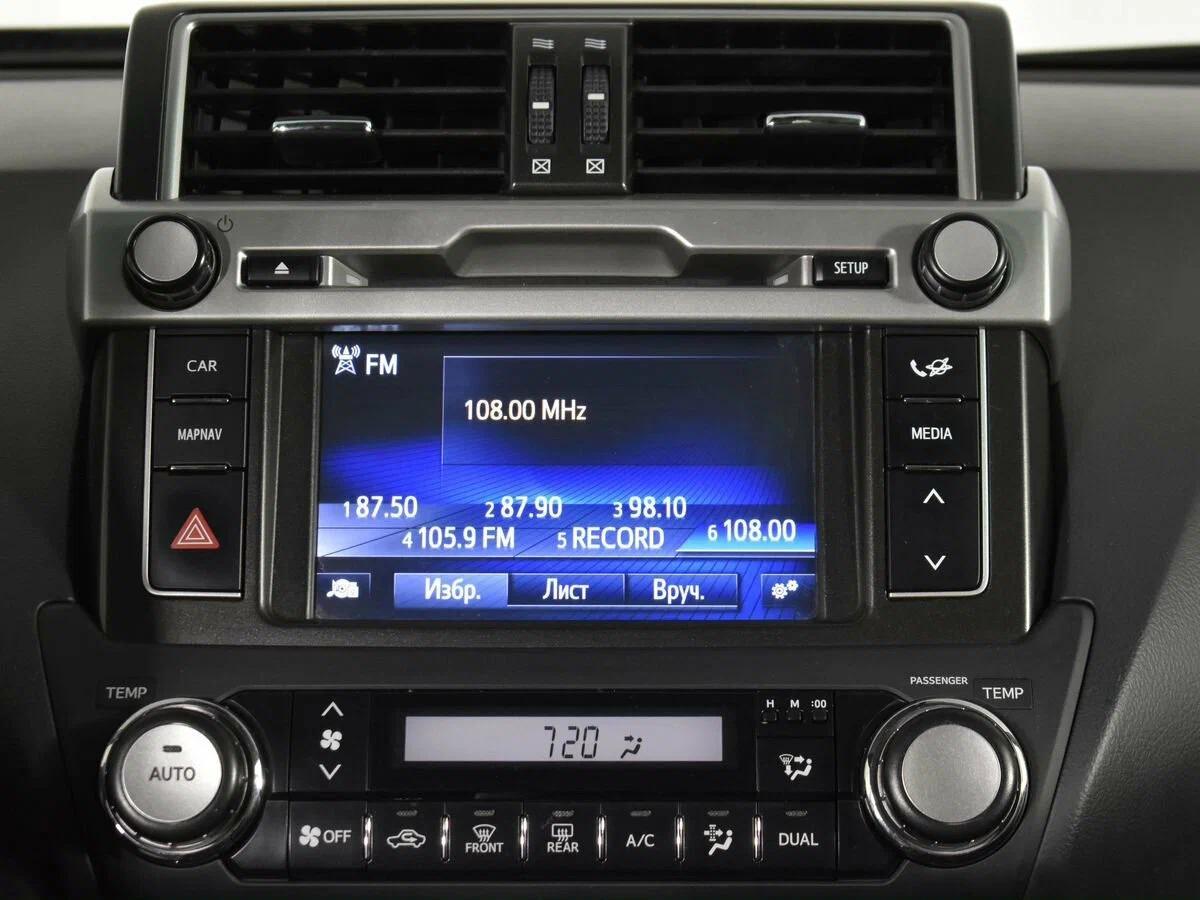 Toyota Land Cruiser Prado 2017, черный