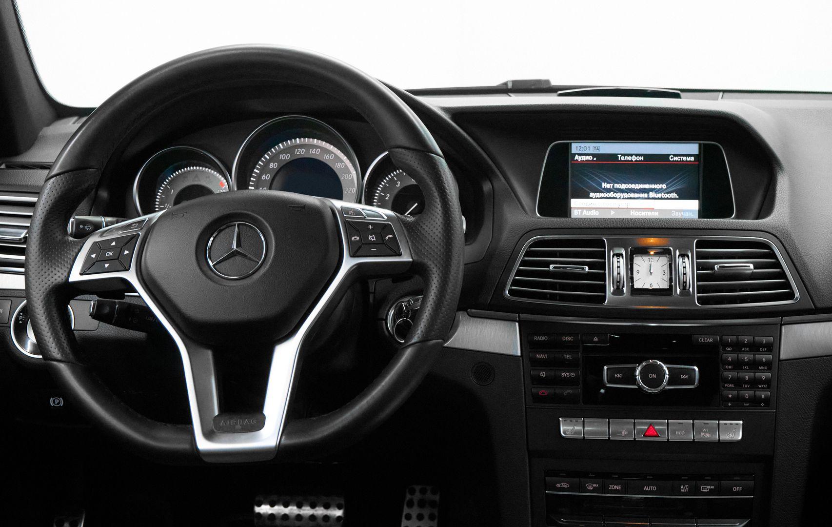 Mercedes-Benz E-Класс 2013, белый