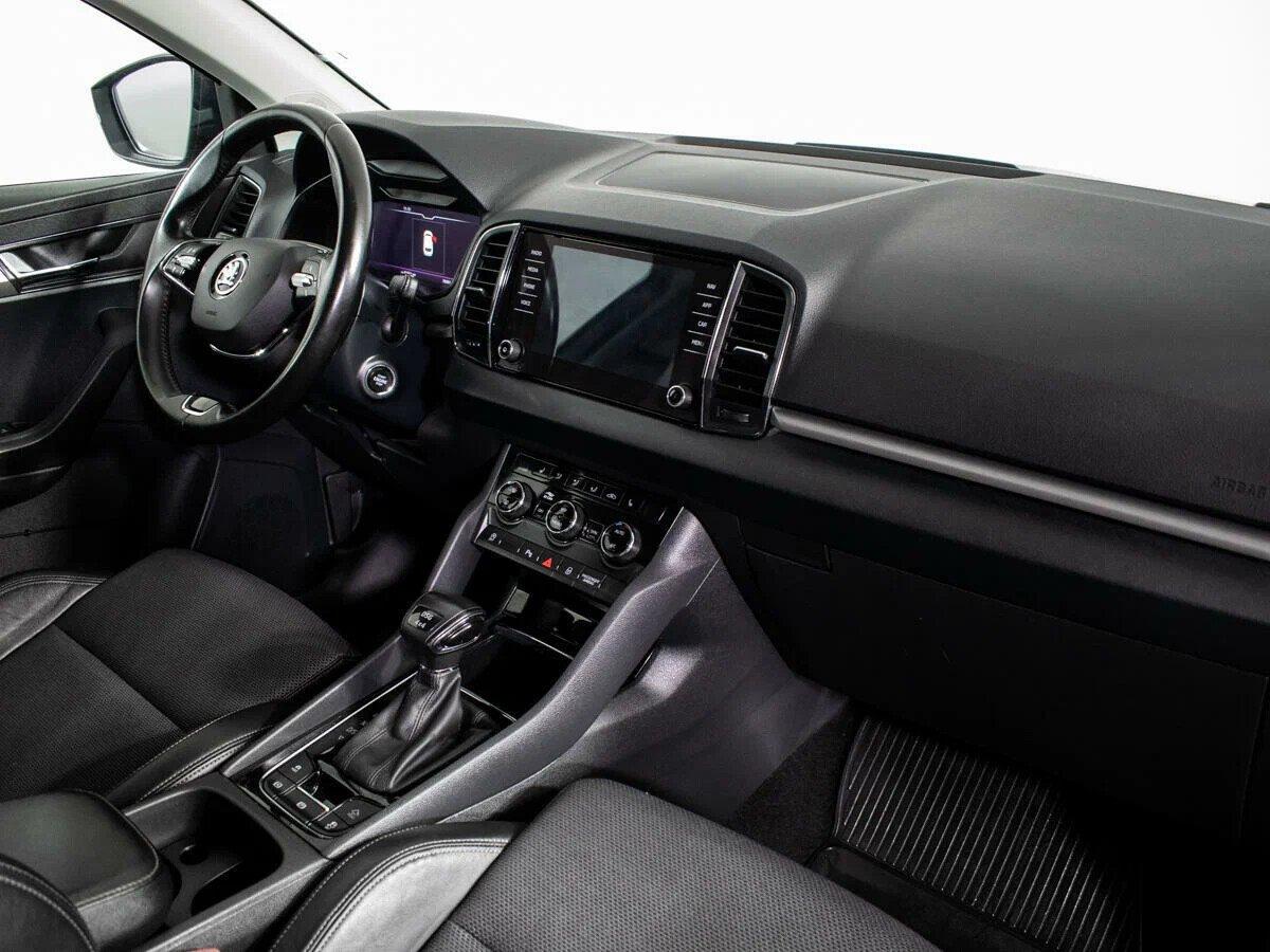 Skoda Karoq 2021, серебряный