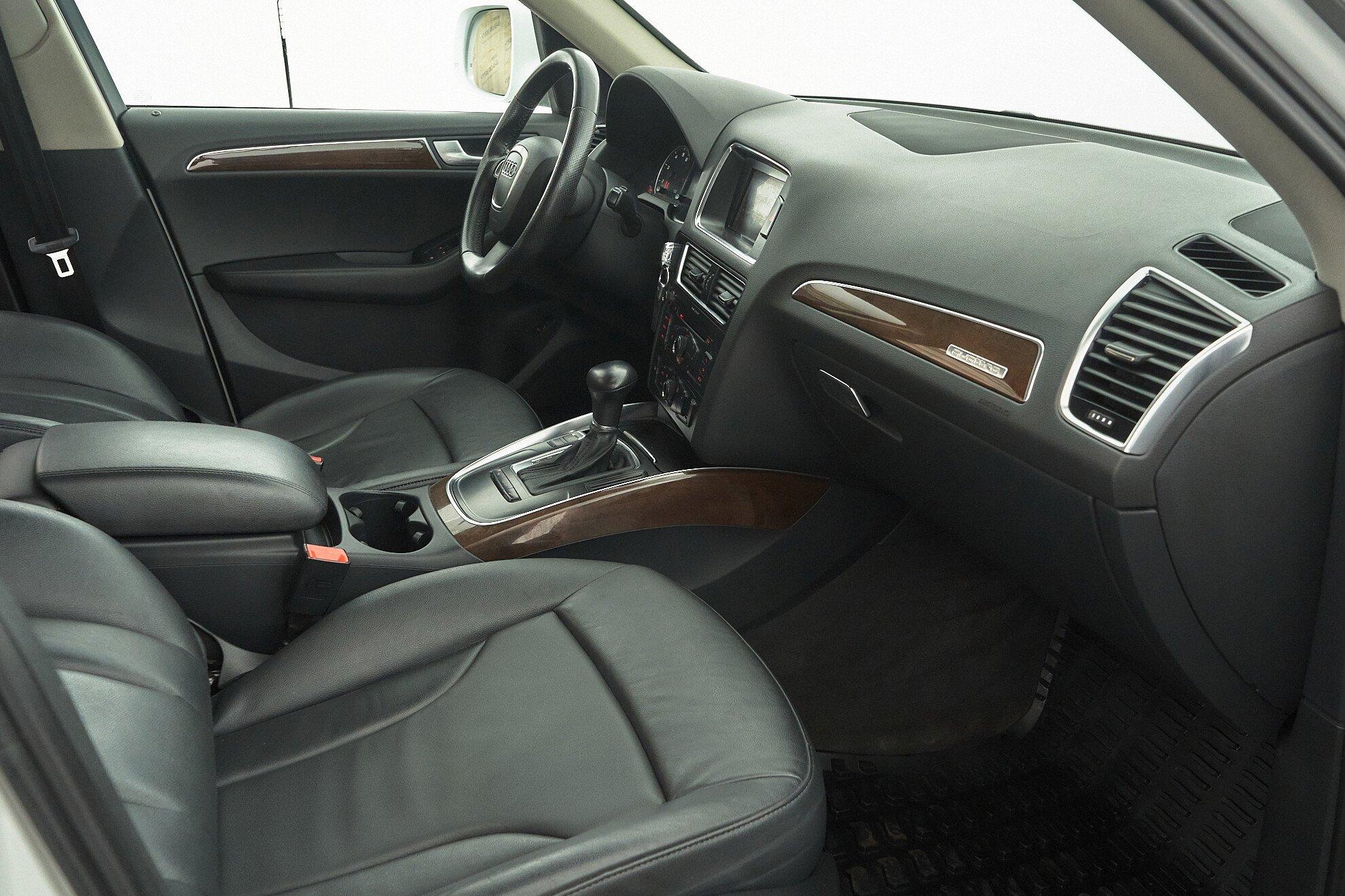 Audi Q5 2012, белый