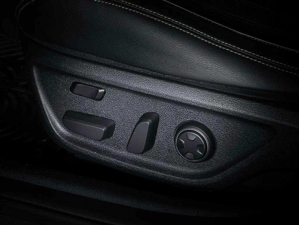 Genesis G70 2020, серый