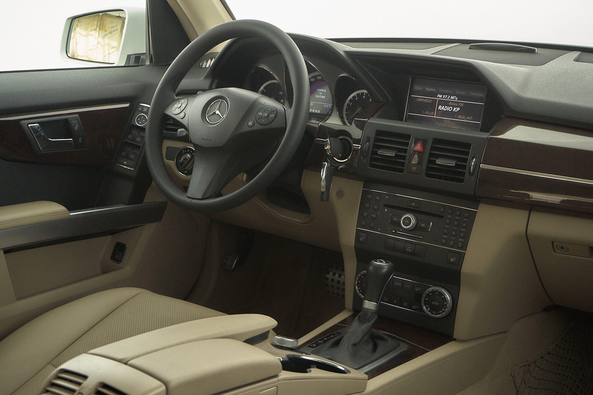 Mercedes-Benz GLK-Класс 2010, белый