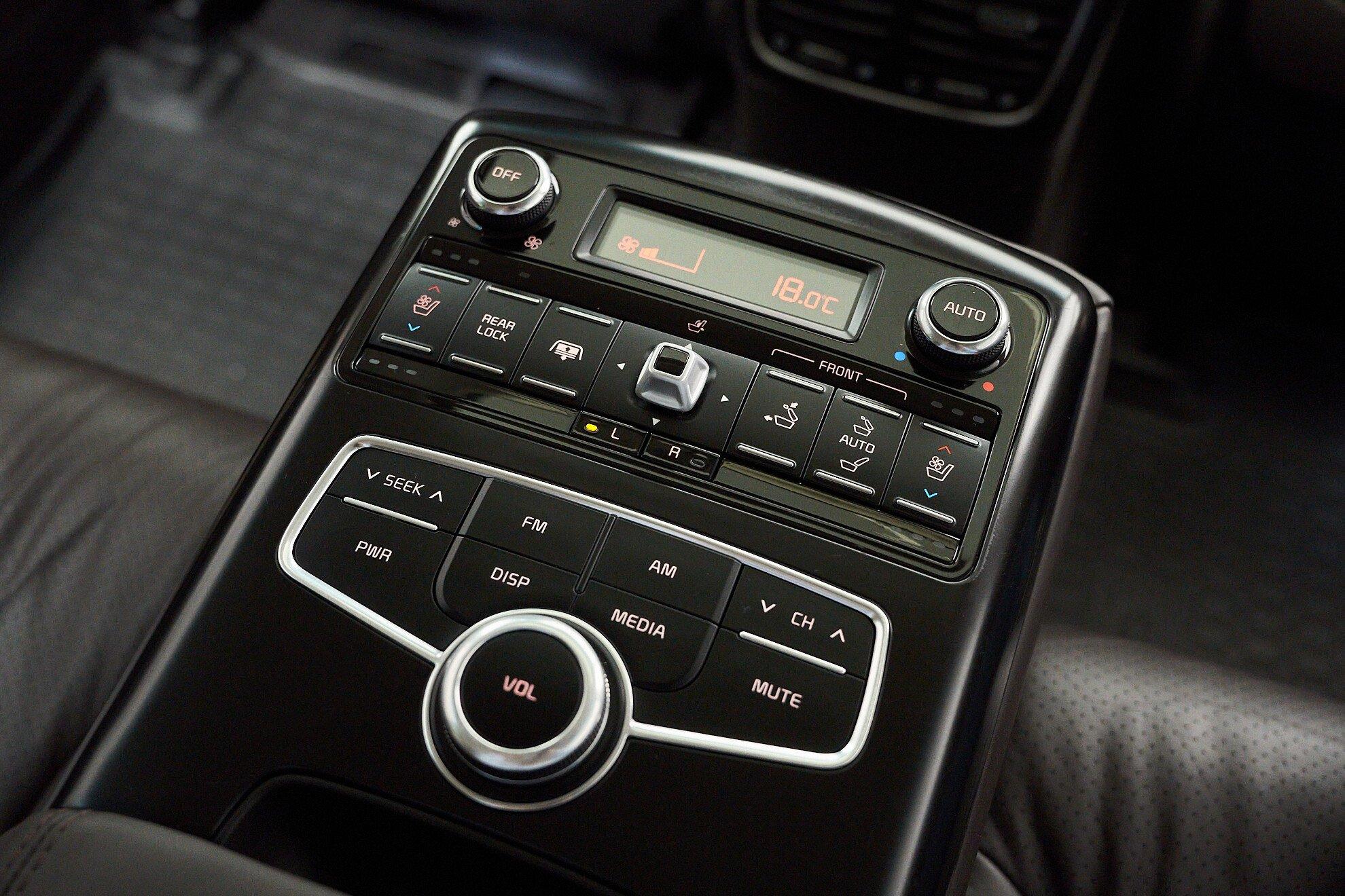 Kia Quoris 2013, коричневый