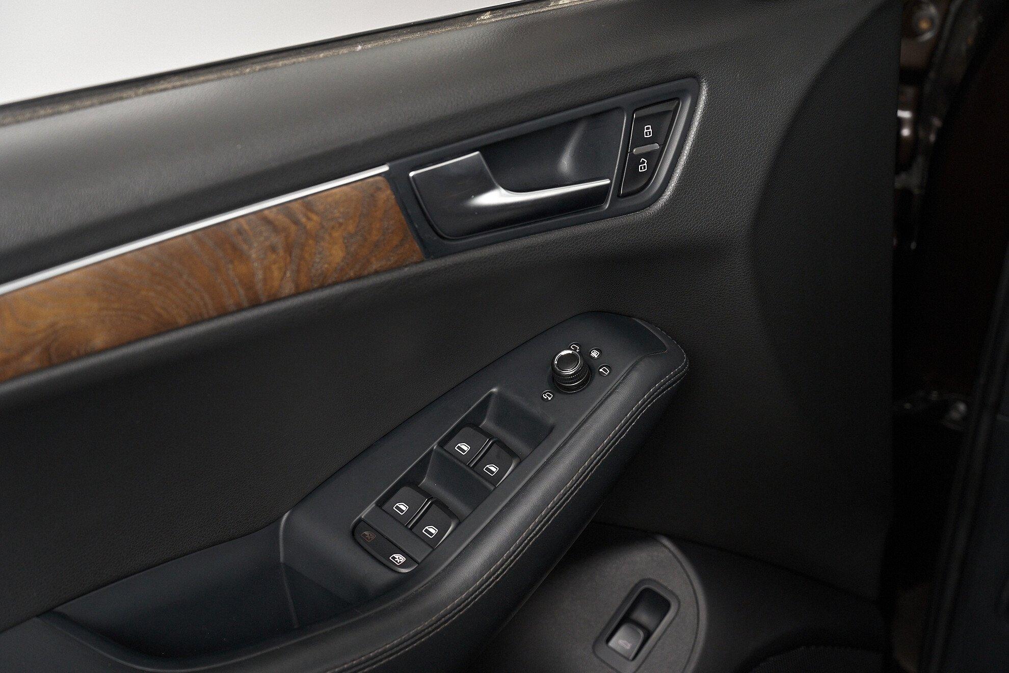Audi Q5 2011, коричневый
