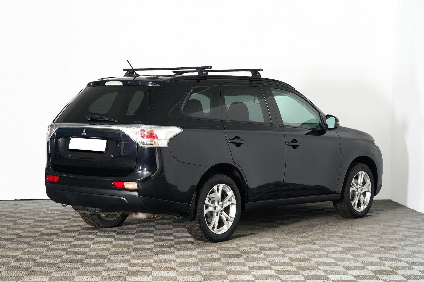 Mitsubishi Outlander 2014, черный