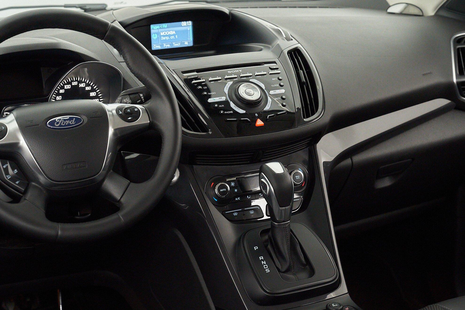 Ford Kuga 2015, черный