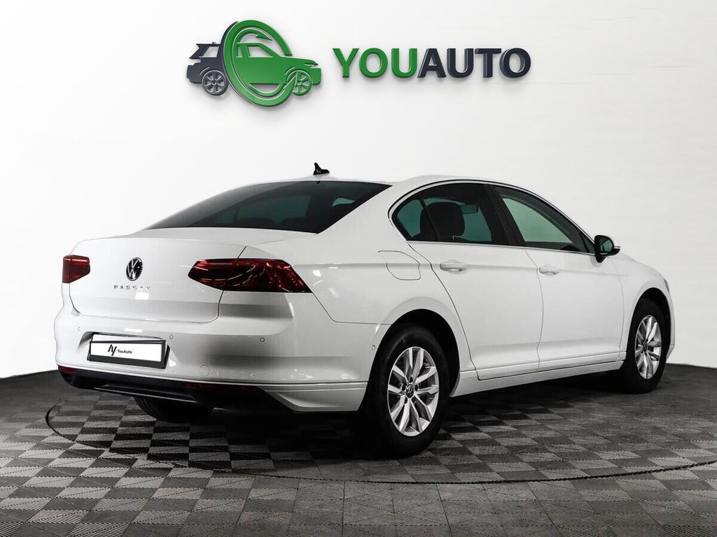 Volkswagen Passat 2021, белый