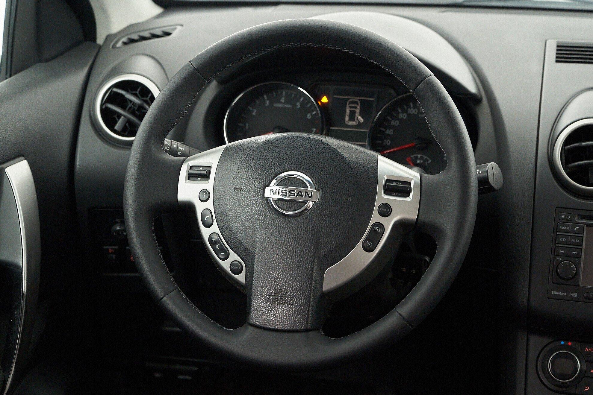 Nissan Qashqai 2012, белый