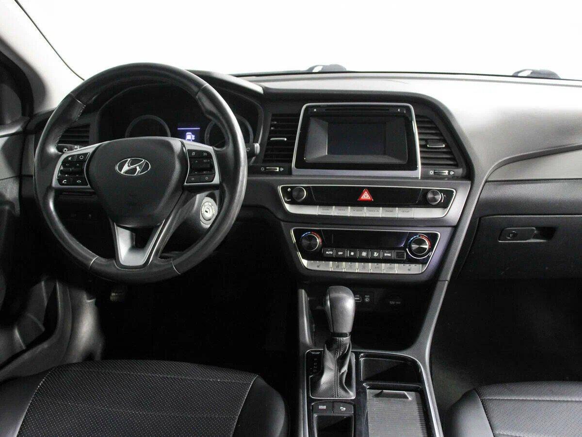 Hyundai Sonata 2018, белый