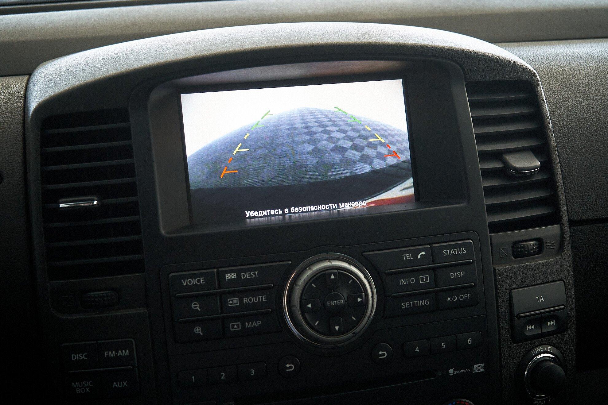 Nissan Pathfinder 2011, черный