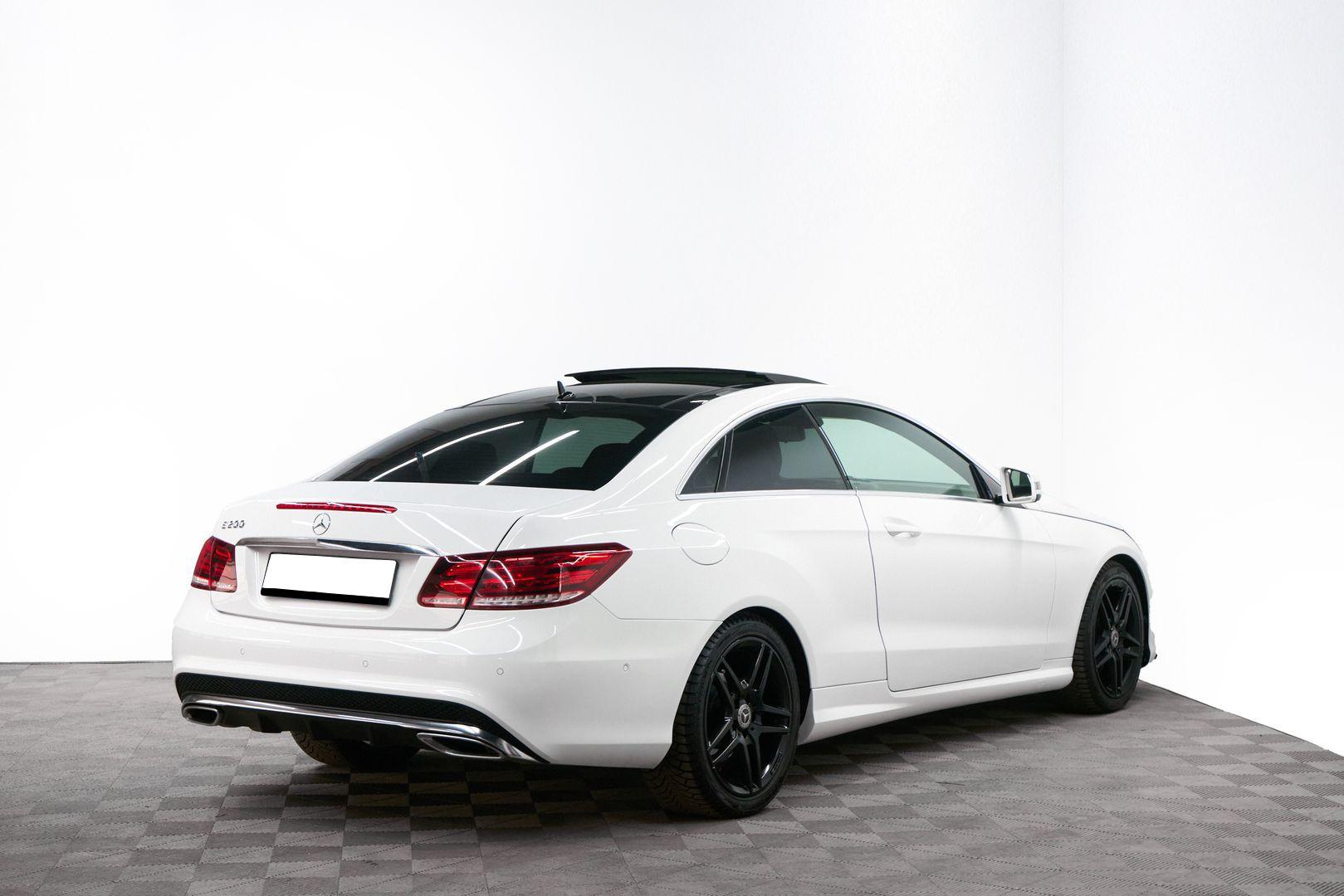 Mercedes-Benz E-Класс 2013, белый