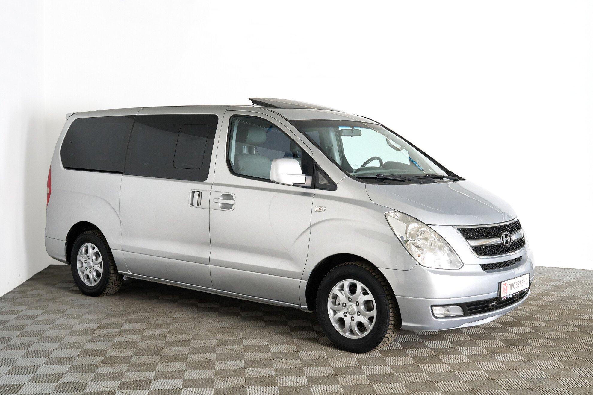 Hyundai Grand Starex 2010, серый
