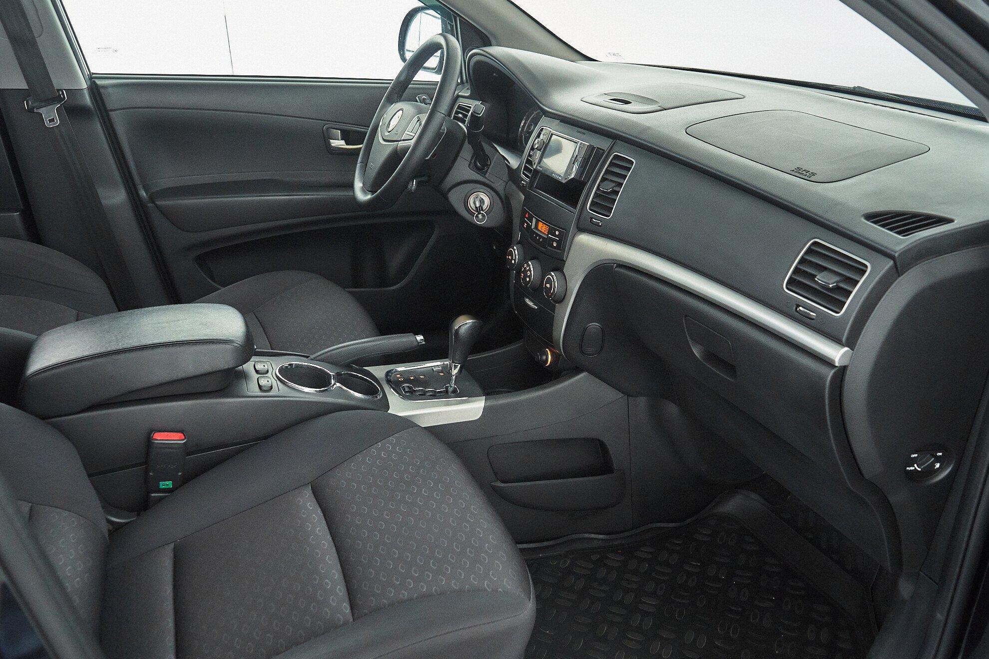 SsangYong Actyon 2011, черный