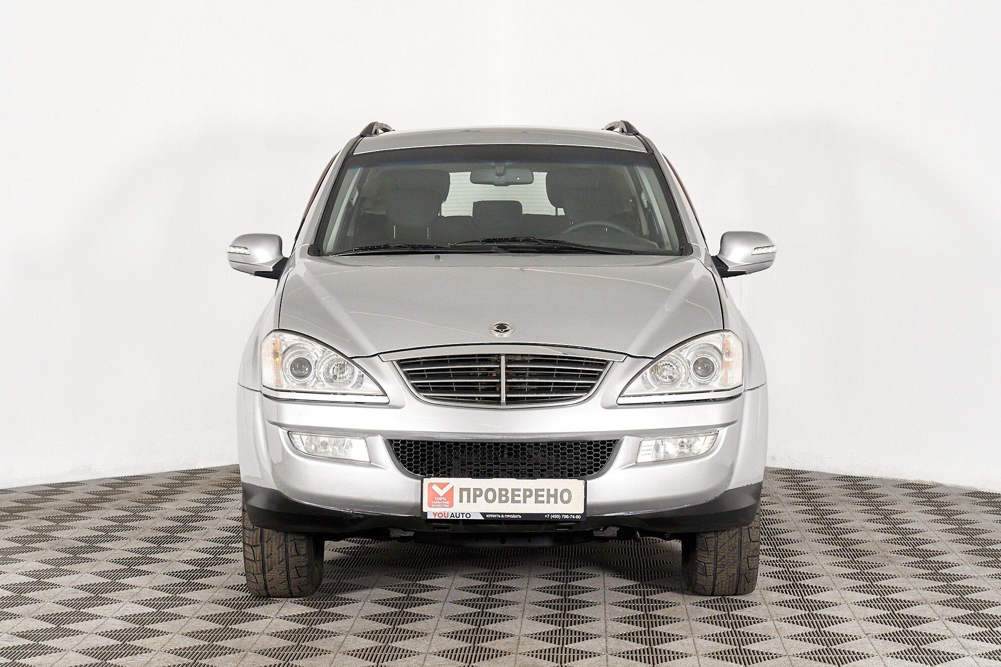 SsangYong Kyron 2013, серебряный