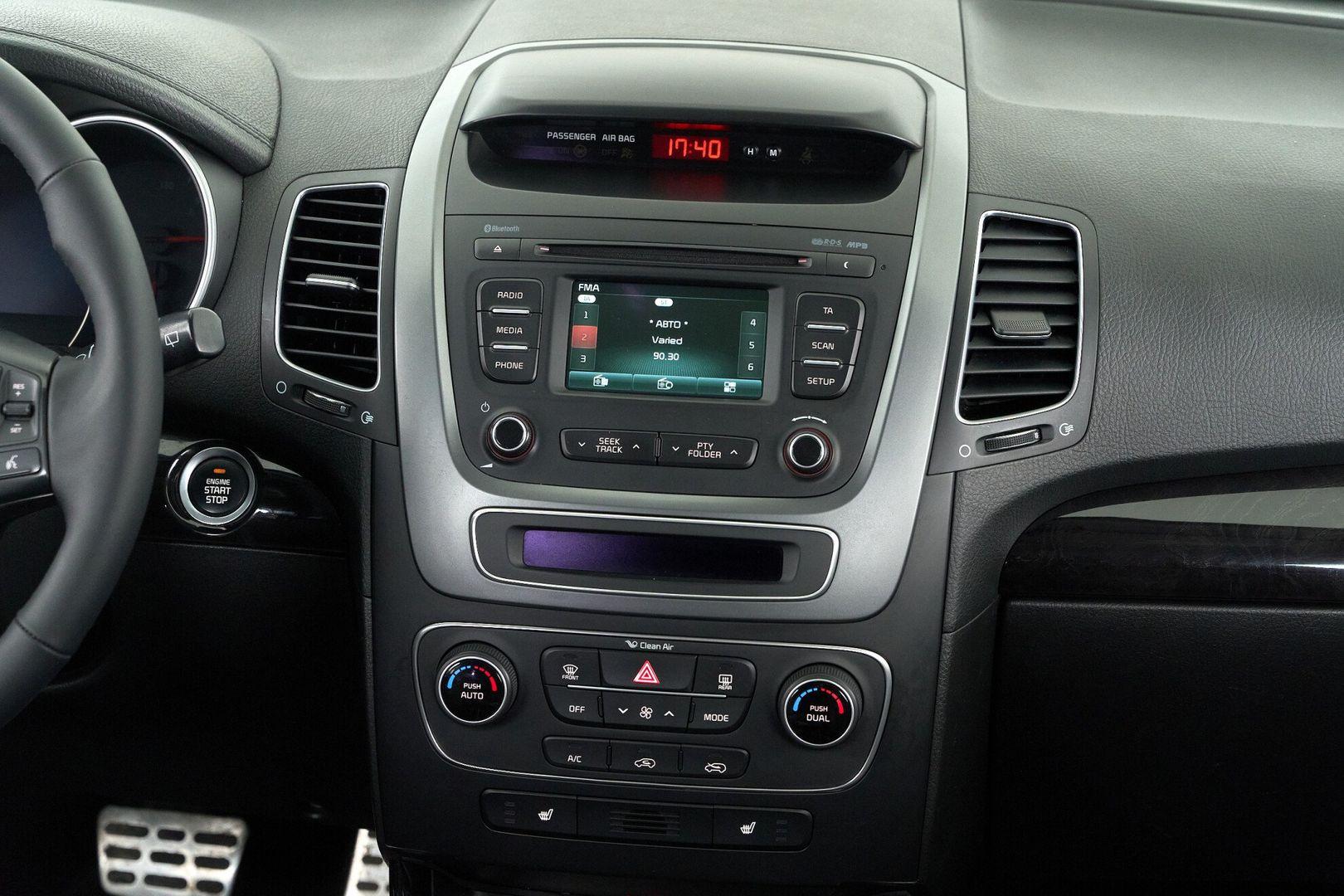 Kia Sorento 2018, белый