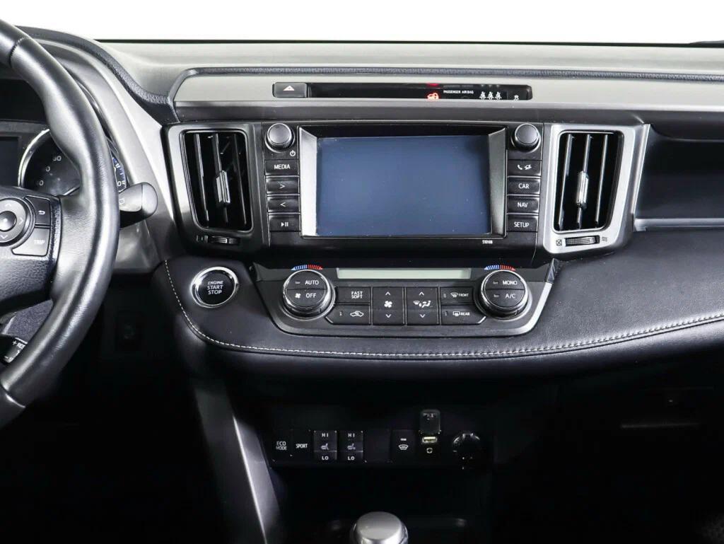 Toyota RAV4 2017, черный