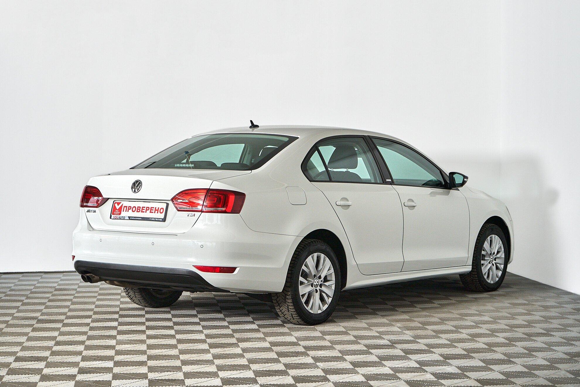 Volkswagen Jetta 2014, белый