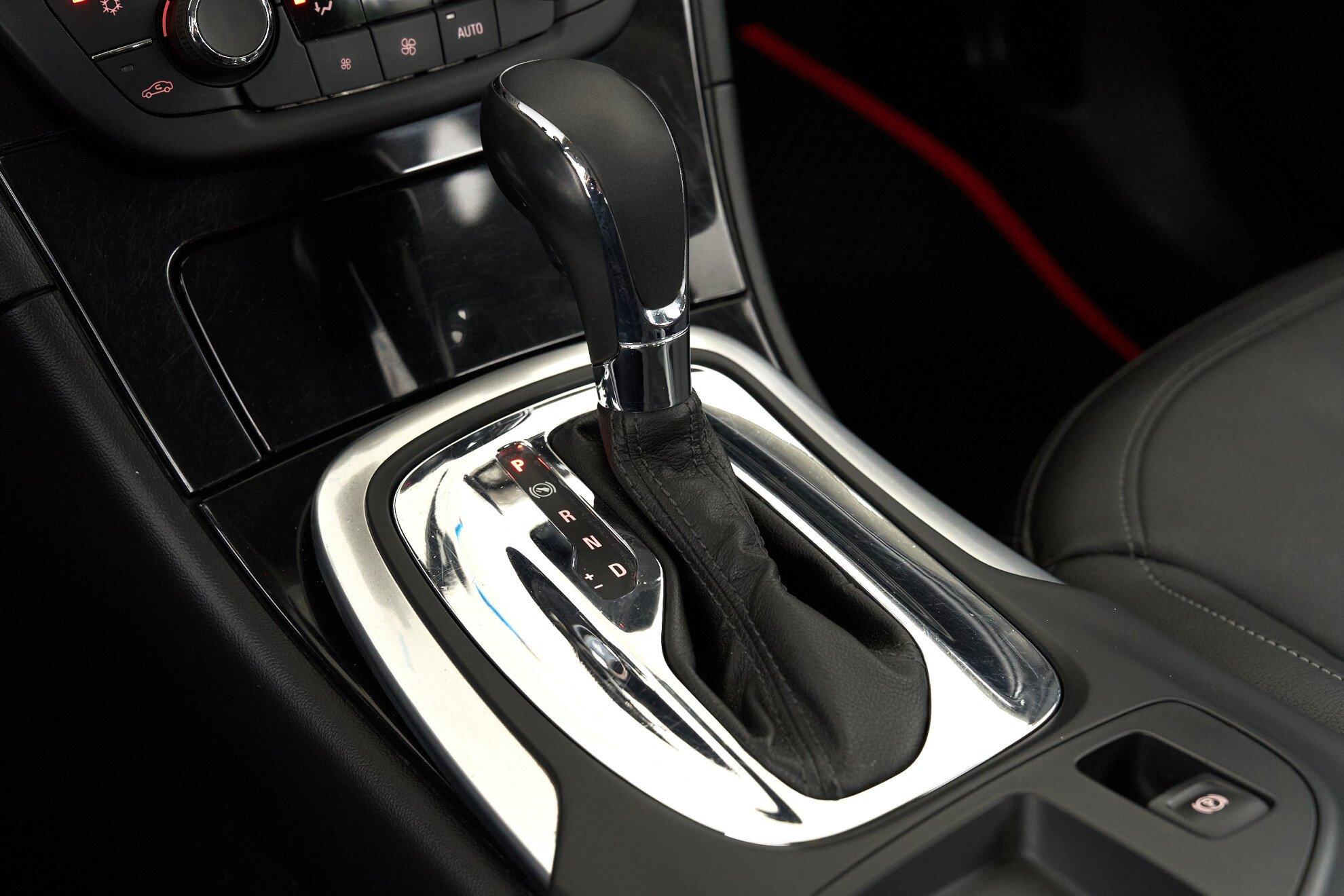 Opel Insignia 2012, коричневый