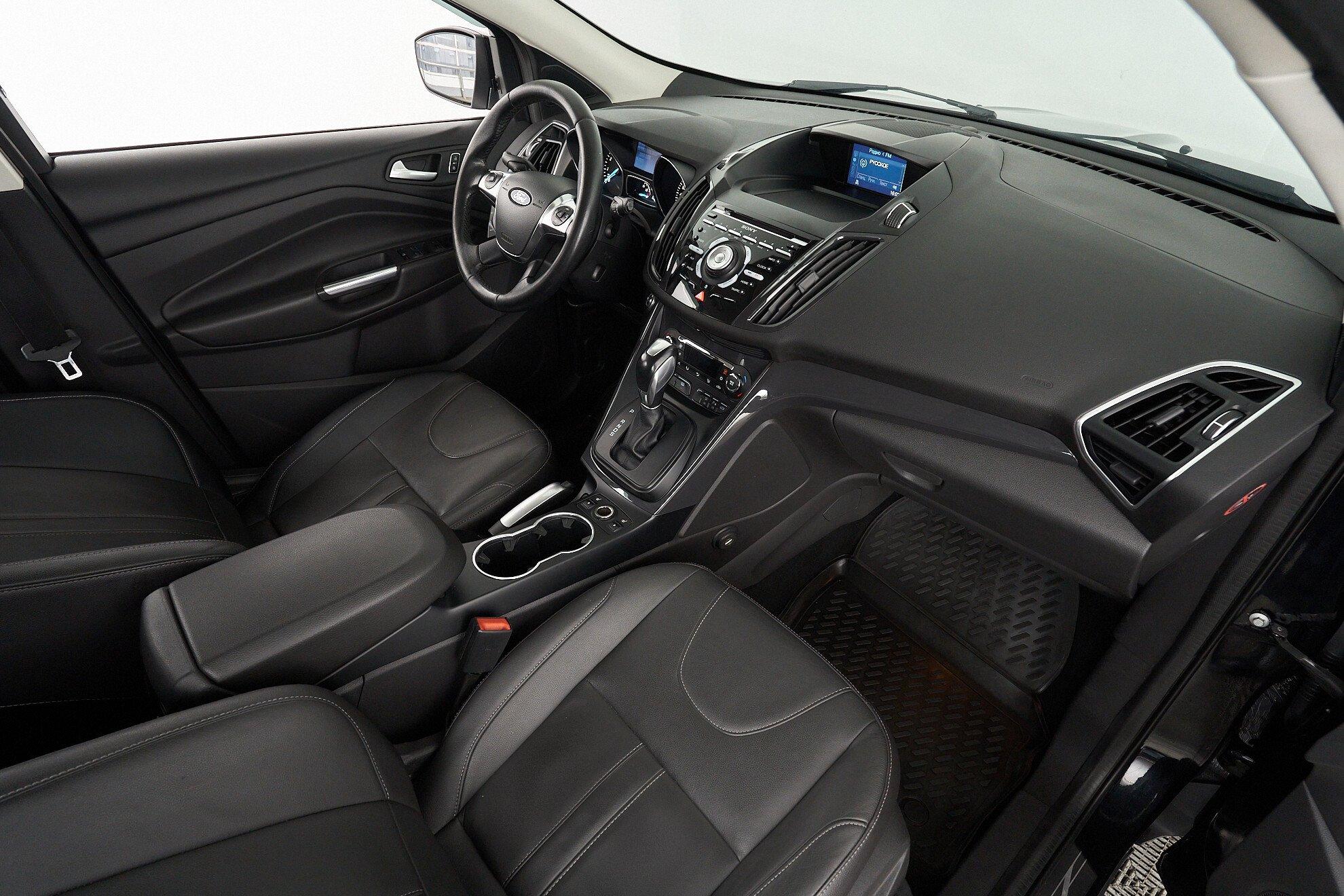 Ford Kuga 2014, черный