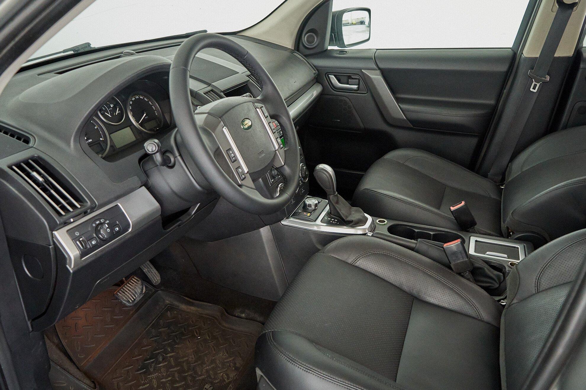 Land Rover Freelander 2010, серый
