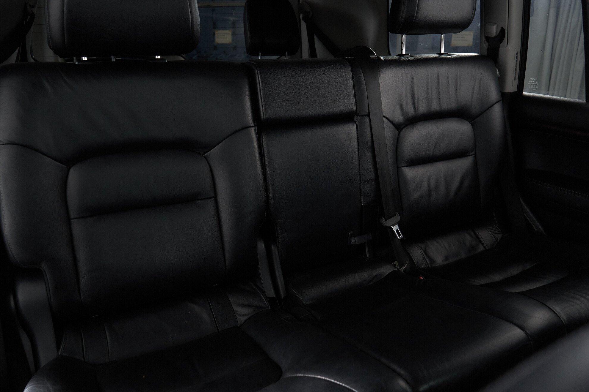 Toyota Land Cruiser 2011, белый