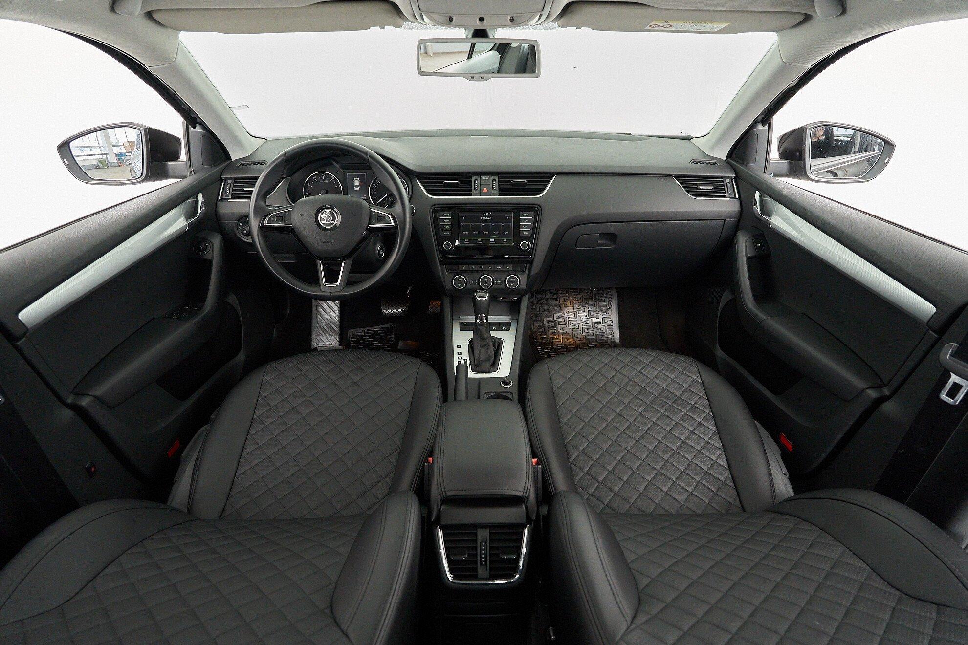 Skoda Octavia 2015, черный