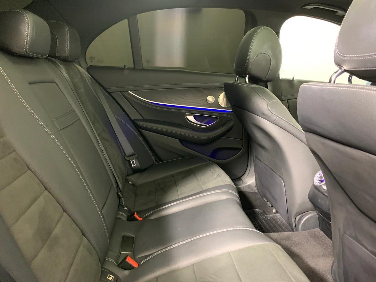 Mercedes-Benz E-Класс 2020, черный