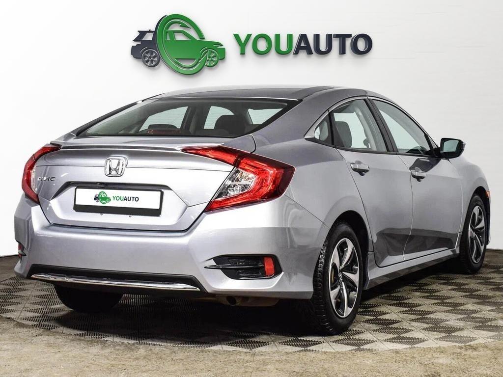 Honda Civic 2018, серебряный