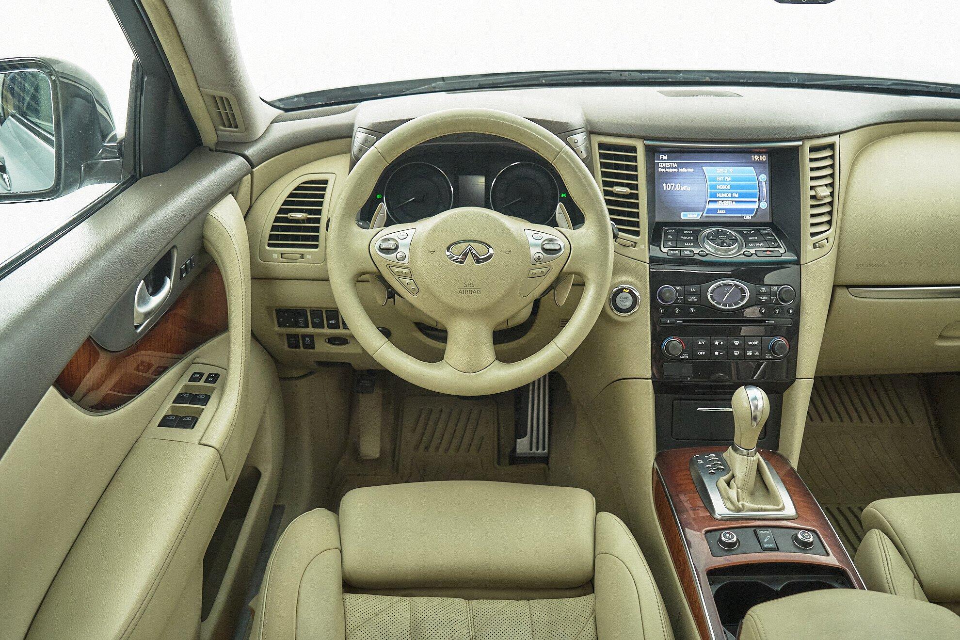 Infiniti FX 2012, серебряный