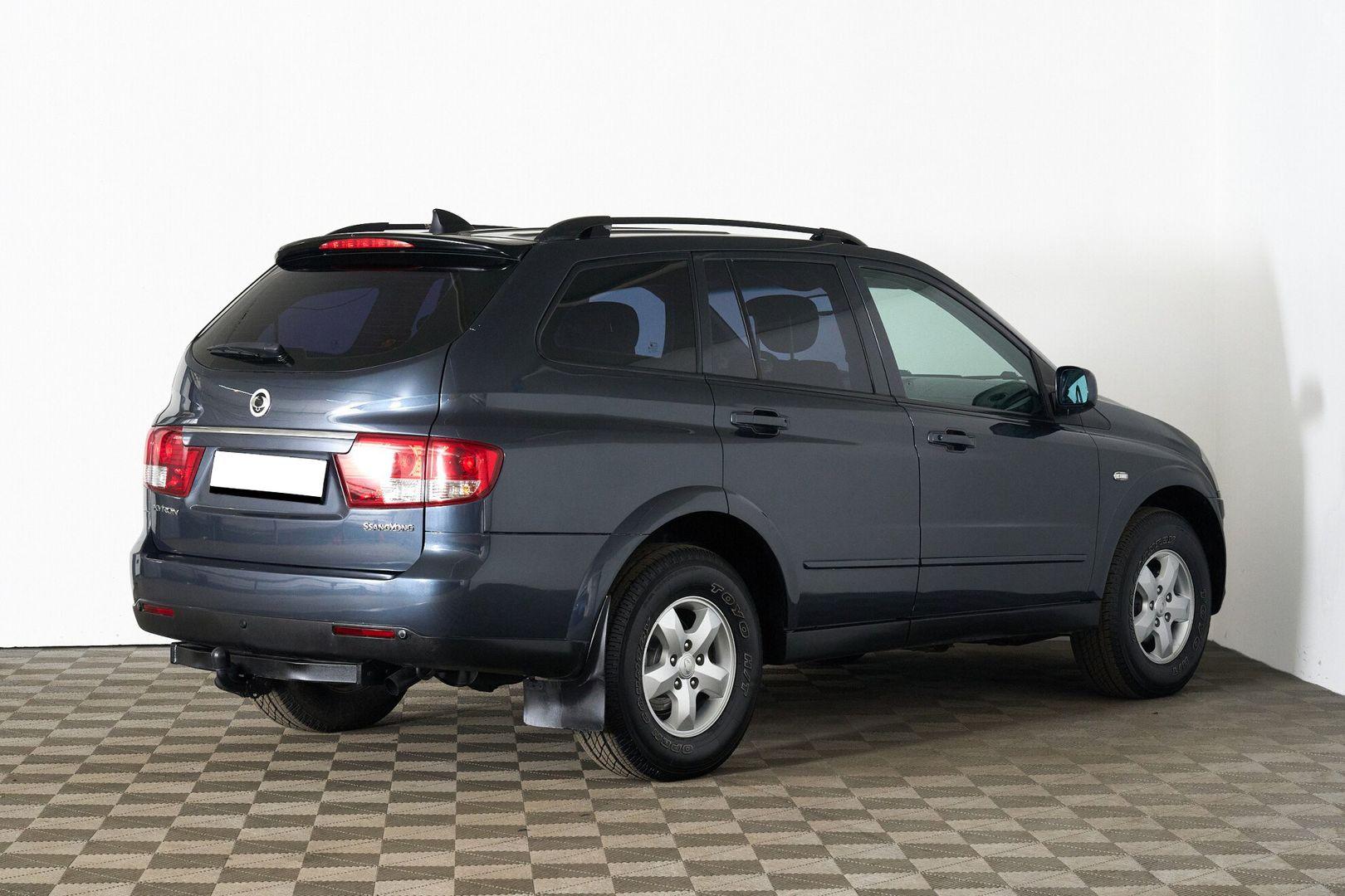 SsangYong Kyron 2015, серый