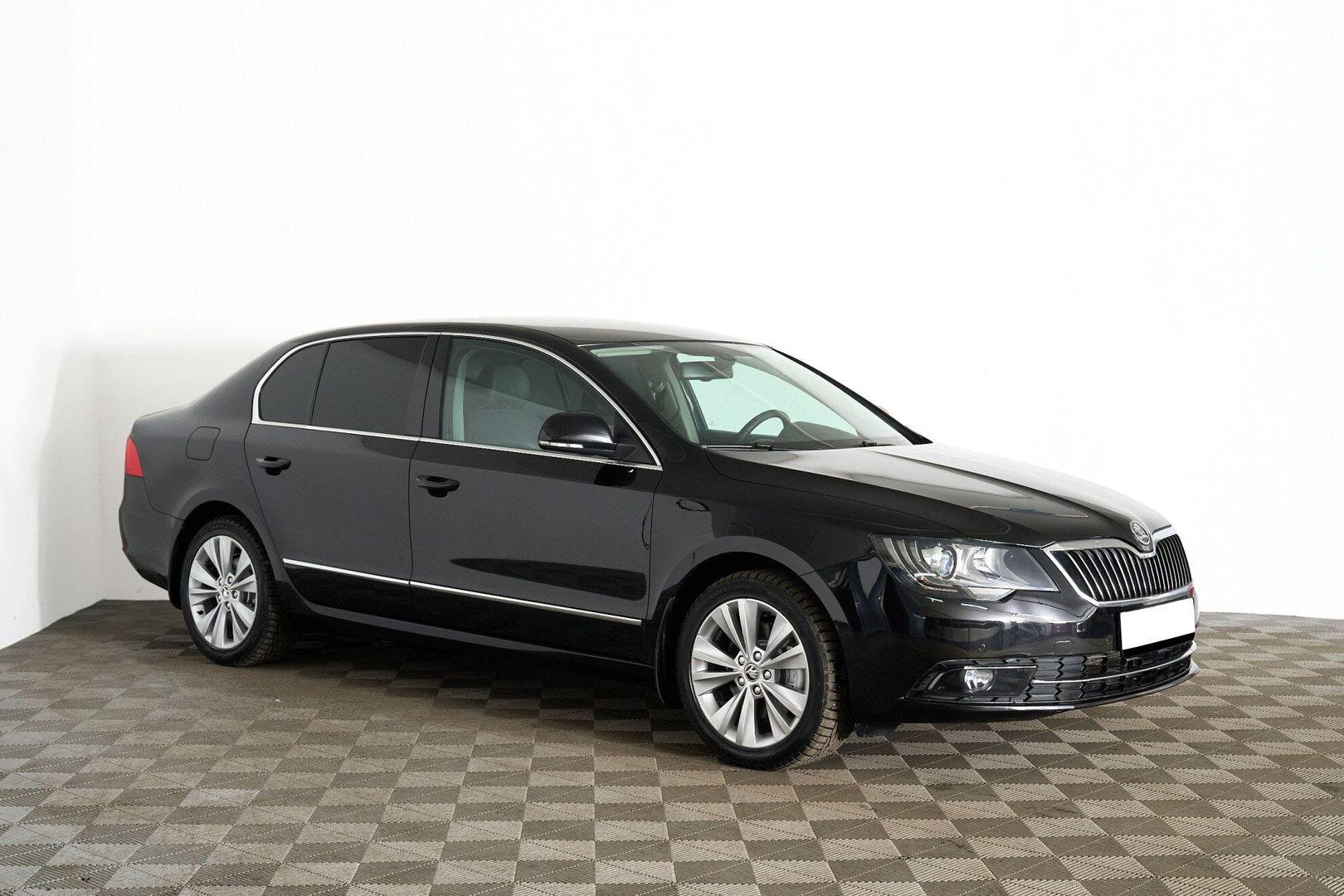 Skoda Superb 2014, черный