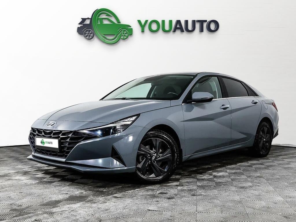 Hyundai Elantra 2022, серый
