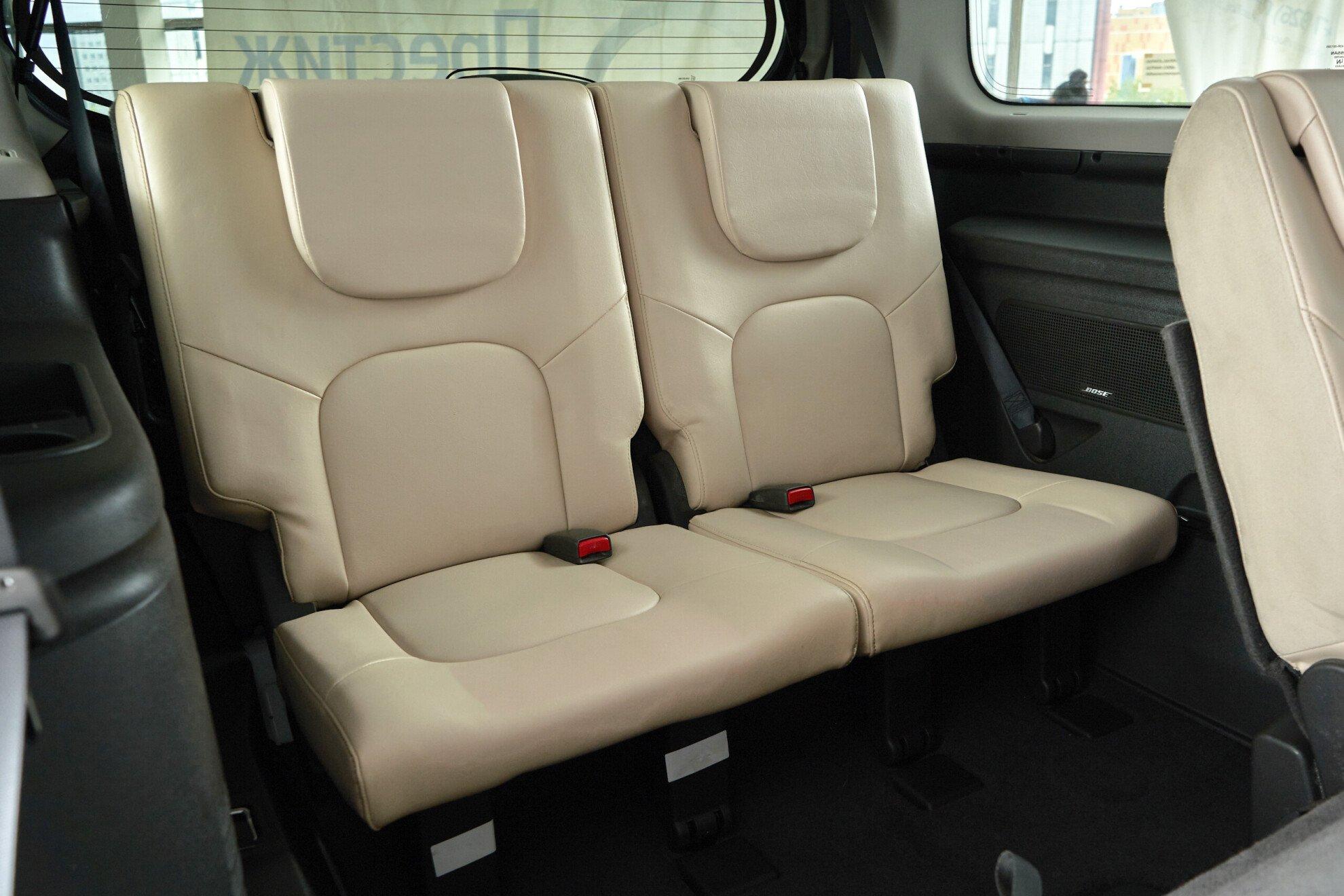 Nissan Pathfinder 2012, белый