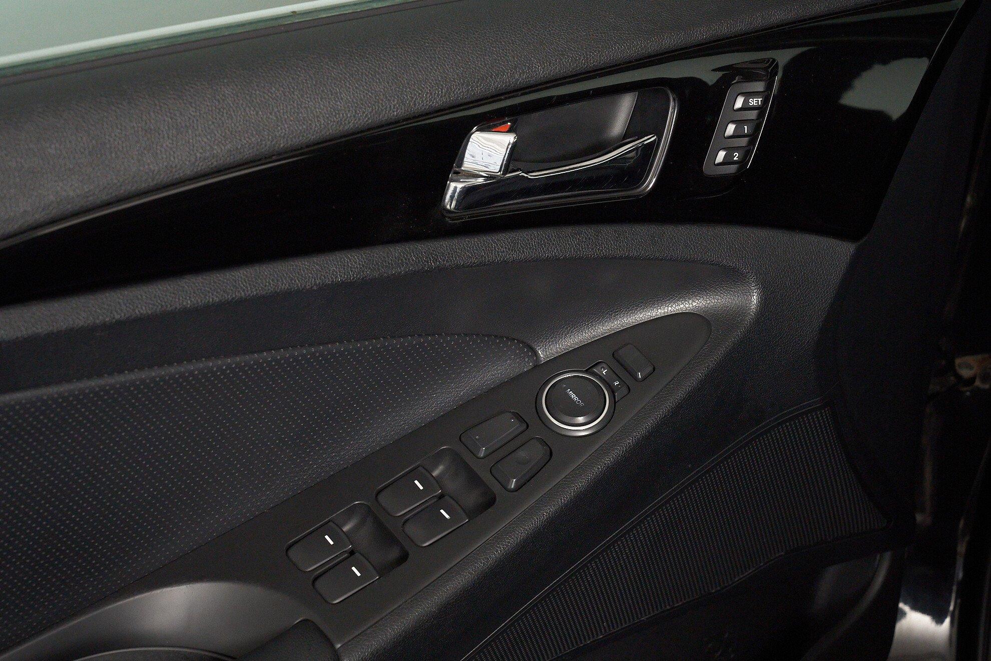Hyundai Sonata 2010, черный