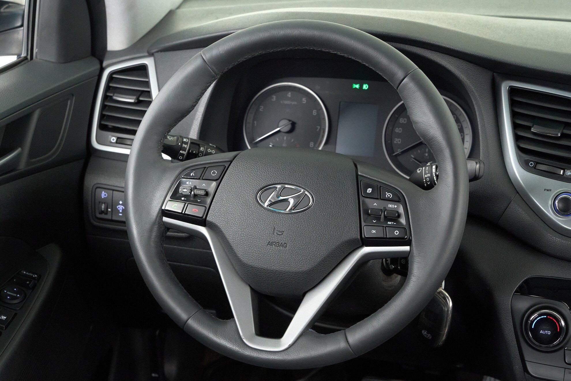 Hyundai Tucson 2017, белый