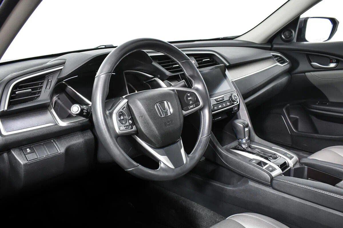 Honda Civic 2018, серый