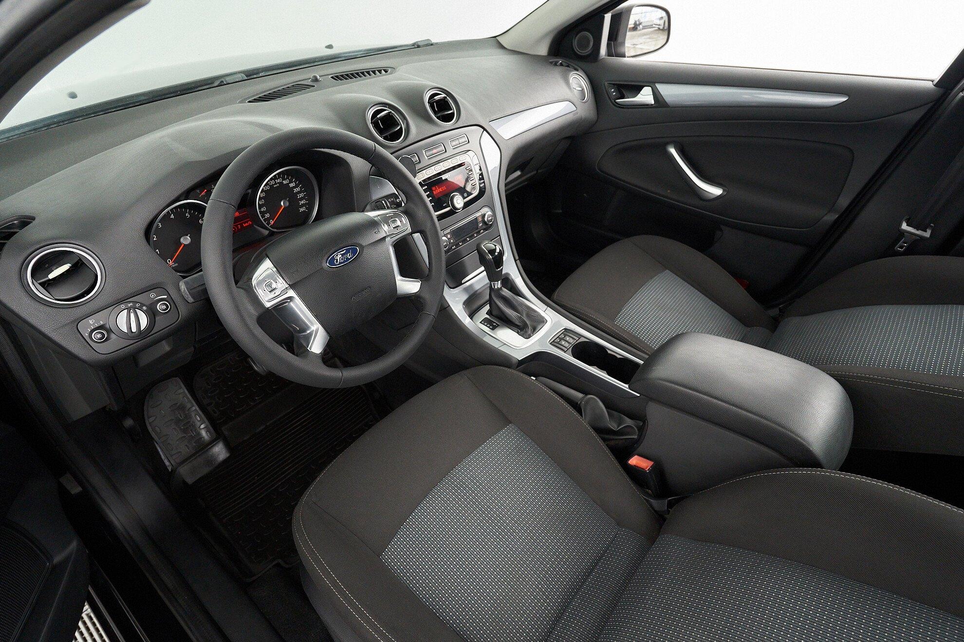 Ford Mondeo 2011, черный